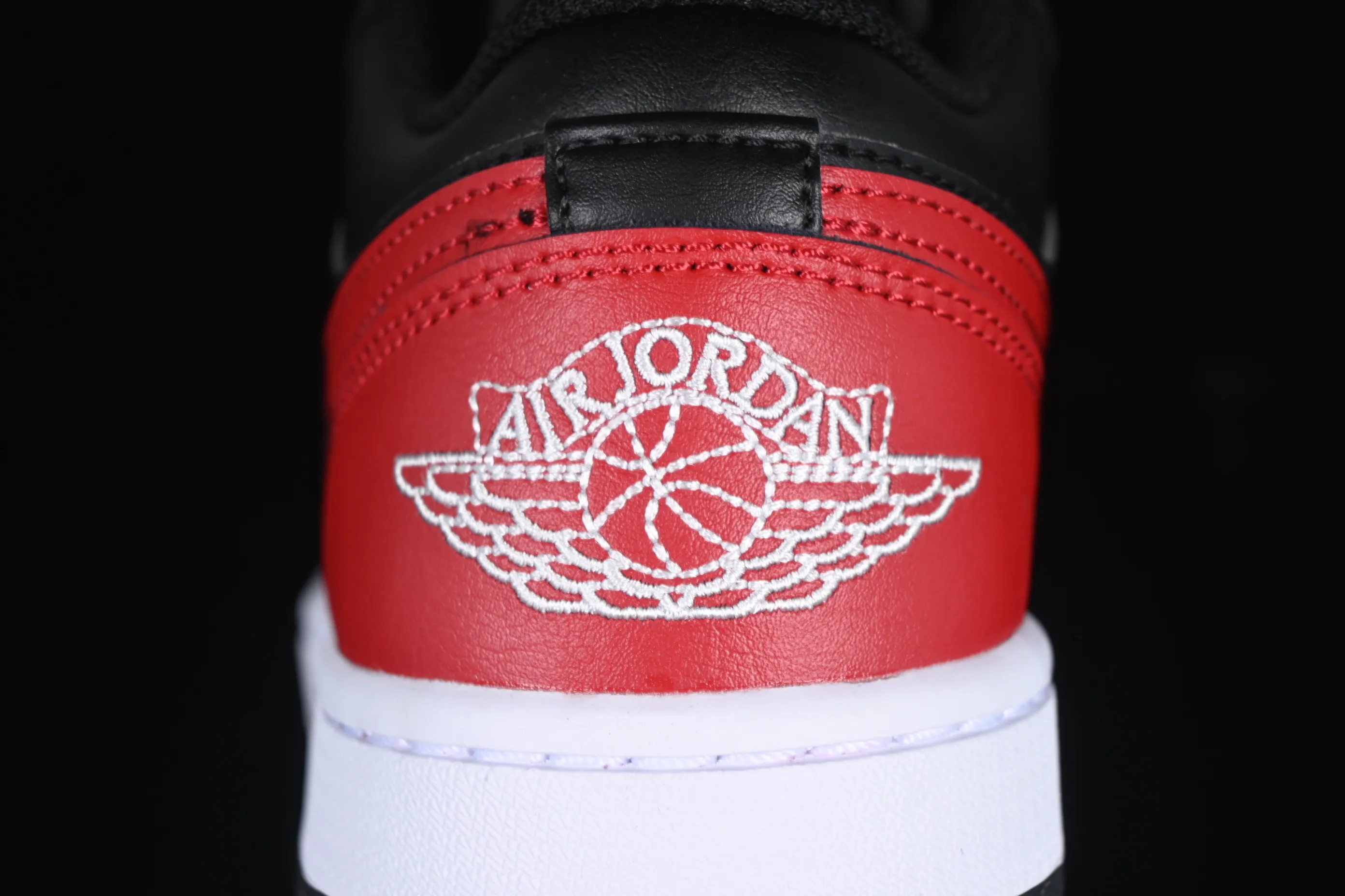 All categories Air Jordan Jordan series basketball shoes Air Jordan 1 Low G version pure original Air Jordan 1 Low AJ1 Joe 1 red and black low-top cultural casual sneakers 553558-067